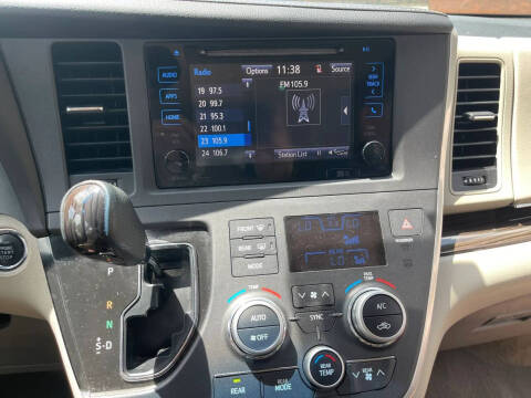 2015 Toyota Sienna