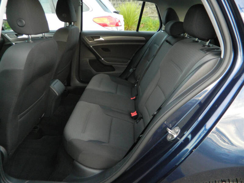 2018 Volkswagen Golf TSI S