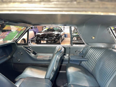 1965 Ford Thunderbird