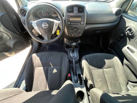 2017 Nissan Versa 1.6 S