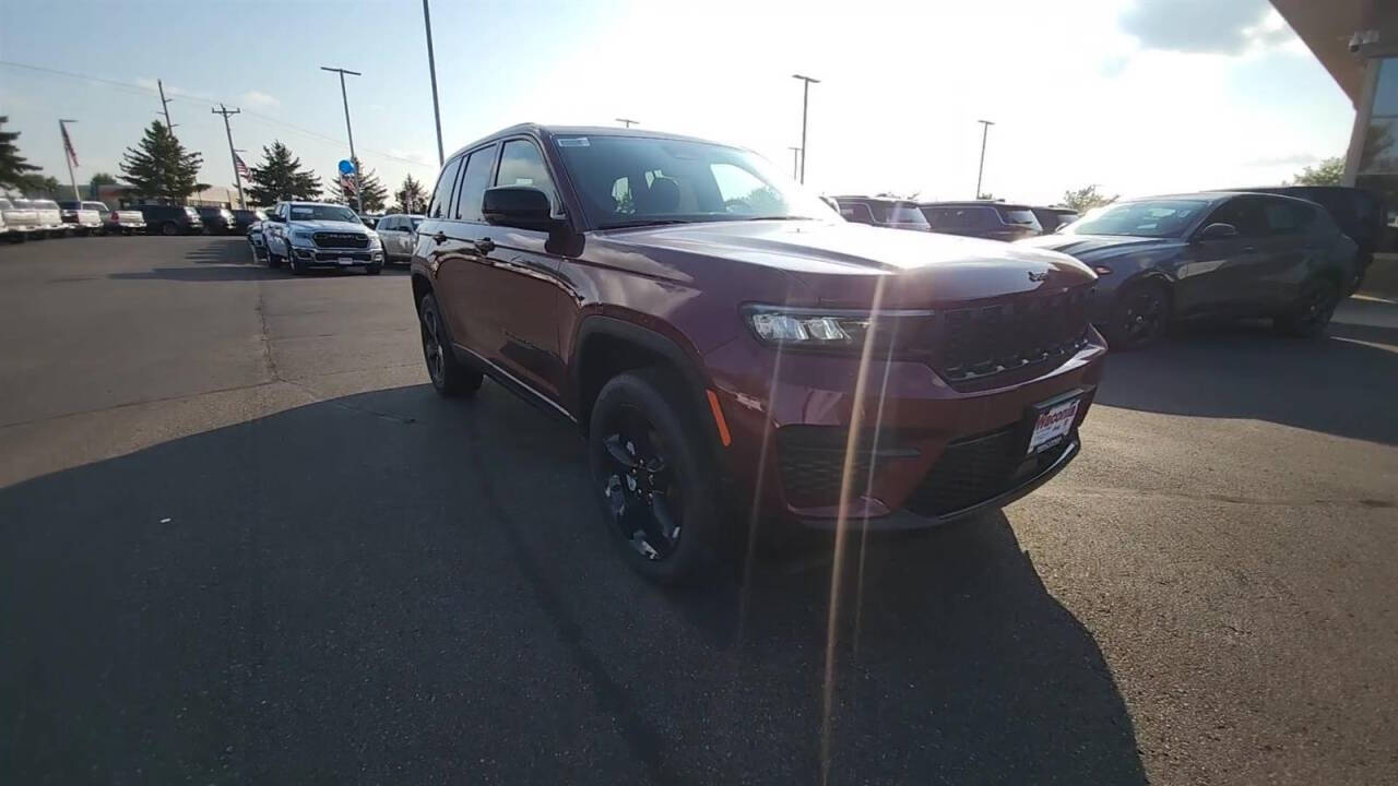 2024 Jeep Grand Cherokee for sale at Victoria Auto Sales in Victoria, MN