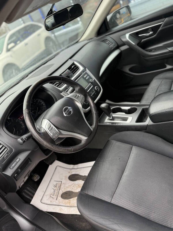 2016 Nissan Altima 2.5 SR