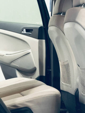 2016 Hyundai Tucson SE