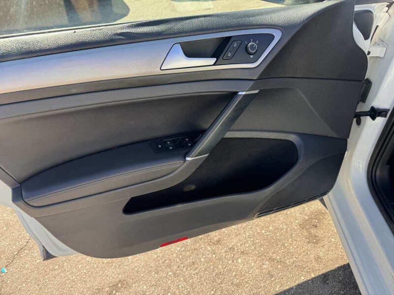 2015 Volkswagen e-Golf SEL Premium