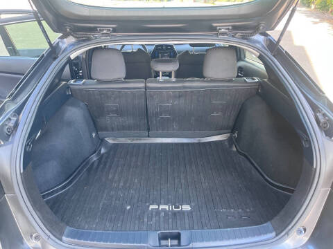 2019 Toyota Prius L Eco