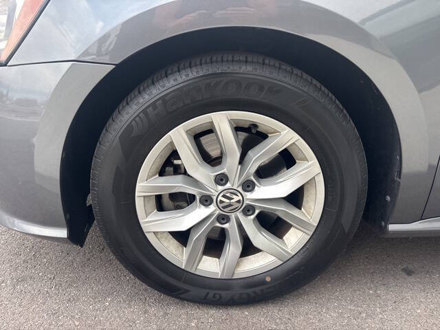 2017 Volkswagen Passat 1.8T S