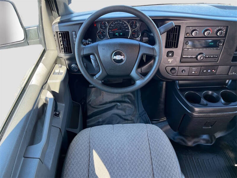 2024 Chevrolet Express 2500