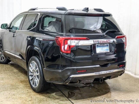 2023 GMC Acadia Denali