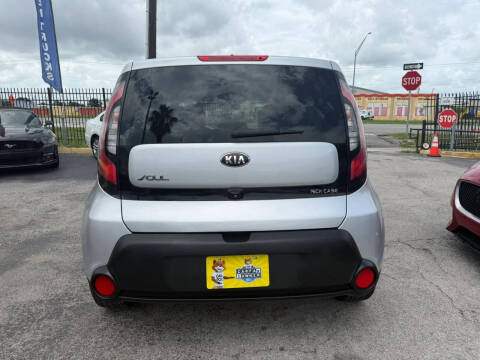 2015 Kia Soul +