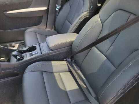 2026 Volvo XC40 B5 Core