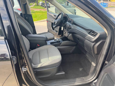 2020 Ford Escape S