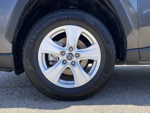 2019 Toyota RAV4 Hybrid LE