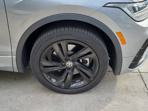 2023 Volkswagen Tiguan SE R-Line Black