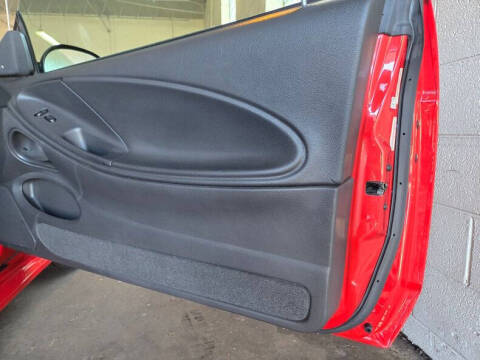 2004 Ford Mustang Mach 1 Premium