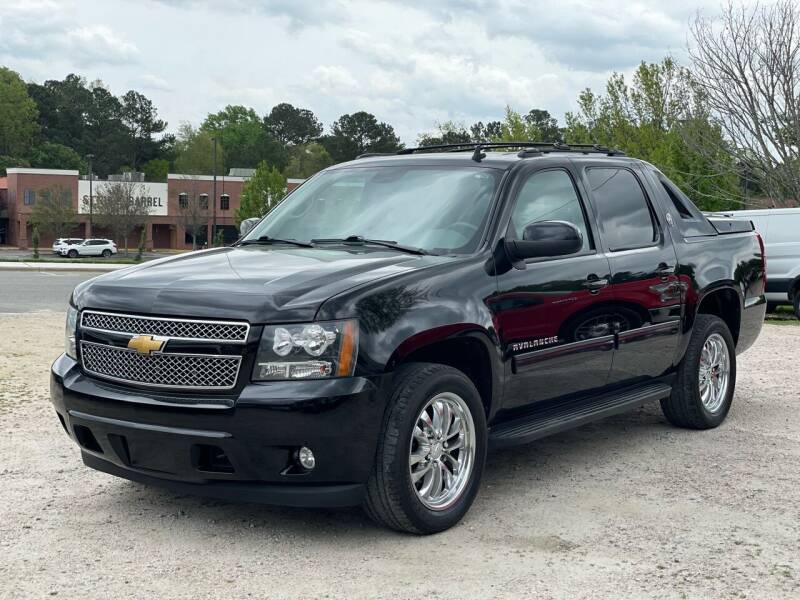 2013 Chevrolet Avalanche for sale at DAB Auto World & Leasing in Wake Forest NC