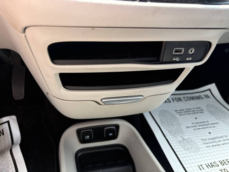 2017 Chrysler Pacifica Touring-L