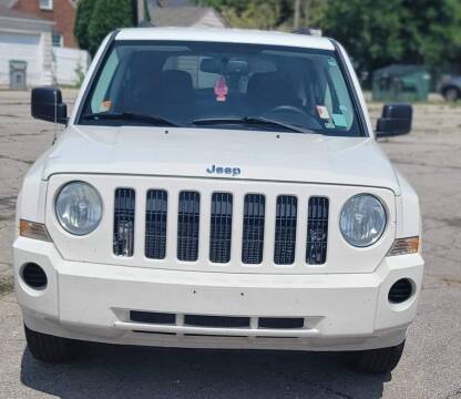 2009 Jeep Patriot for sale at Square Business Automotive in Milwaukee WI