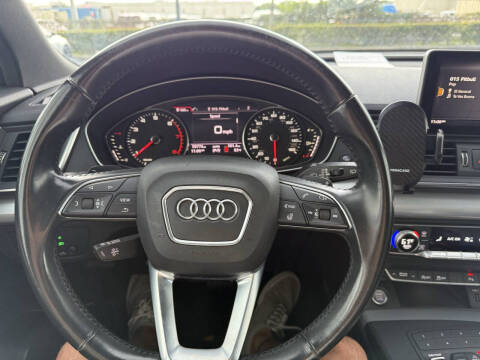 2020 Audi Q5 quattro Titanium Premium 45 TFSI