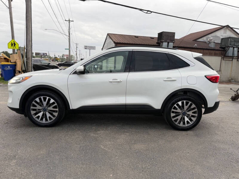 2020 Ford Escape Titanium