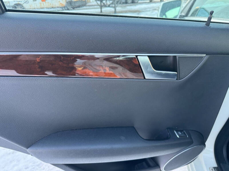 2012 Mercedes-Benz C-Class C 300 Luxury 4MATIC