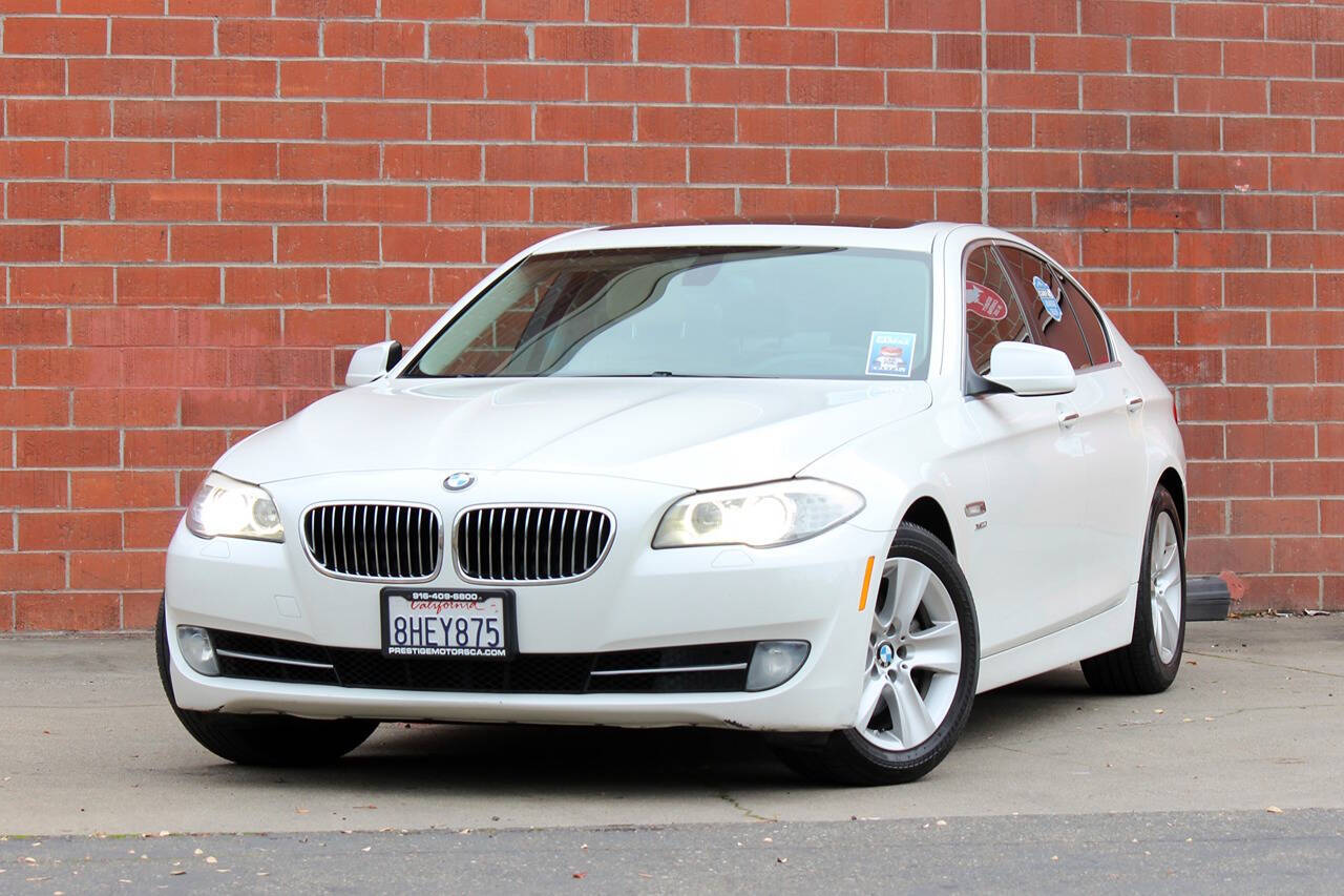 2012 BMW 5 Series 528i's photo