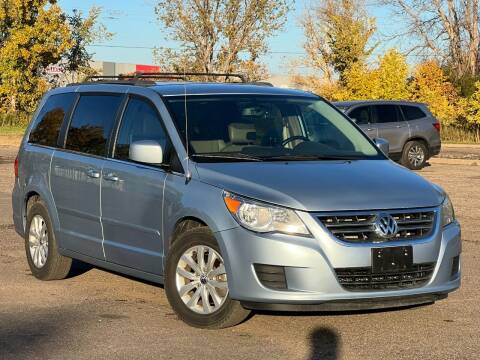 2012 Volkswagen Routan for sale at DIRECT AUTO SALES in Maple Grove MN