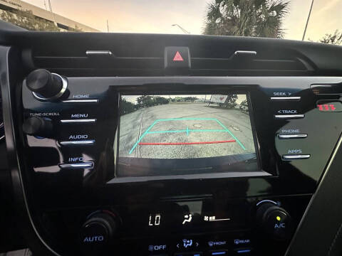 2018 Toyota Camry SE