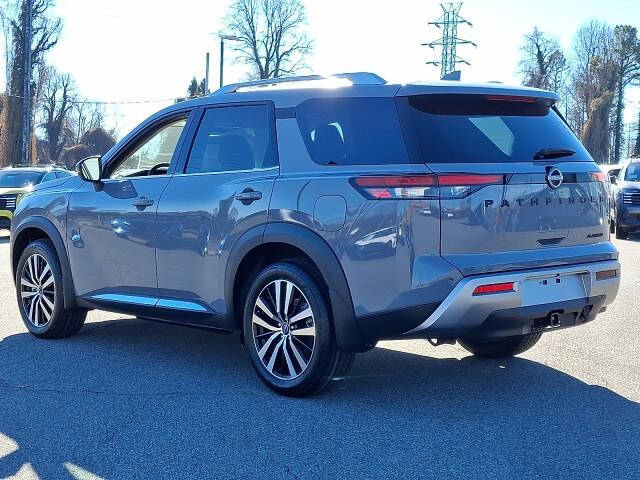 2025 Nissan Pathfinder Platinum