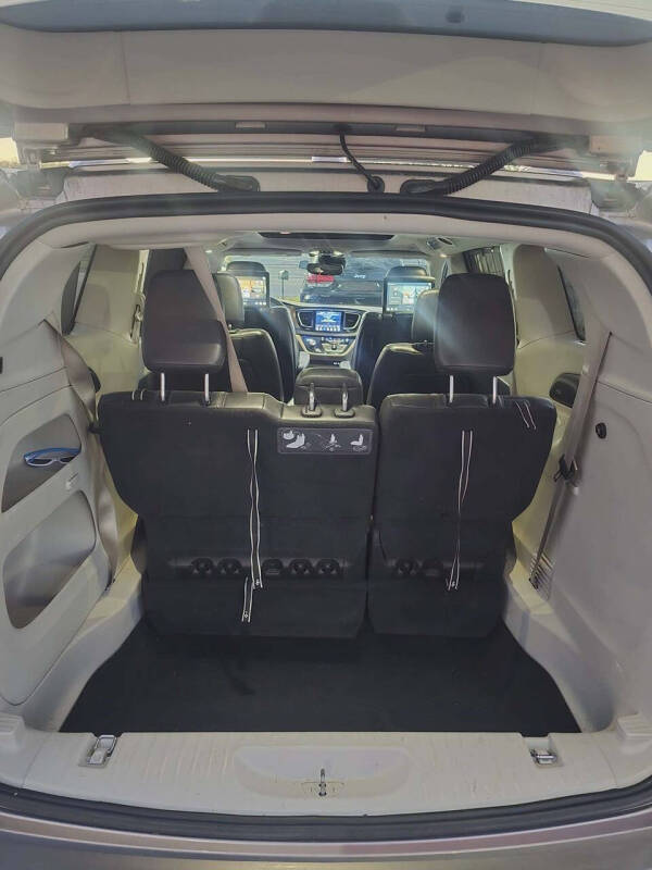 2018 Chrysler Pacifica Touring L Plus