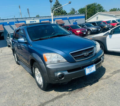 2005 Kia Sorento for sale at NICAS AUTO SALES INC in Loves Park IL