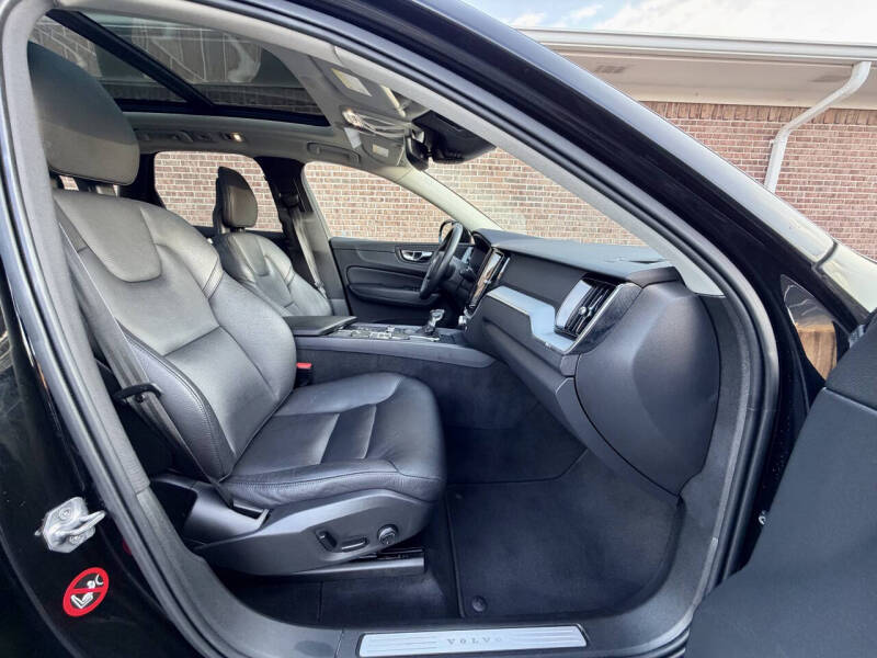 2018 Volvo XC60 T6 Momentum