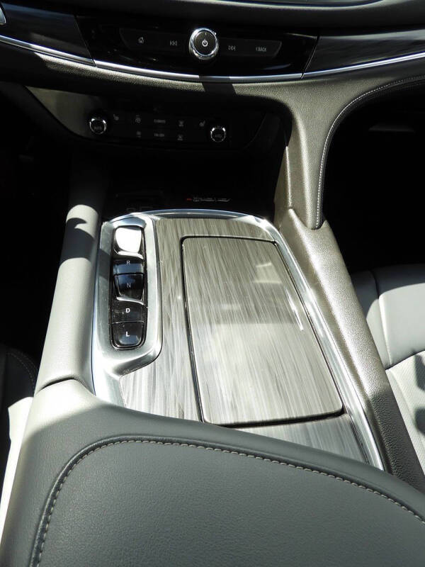 2022 Buick Enclave Essence