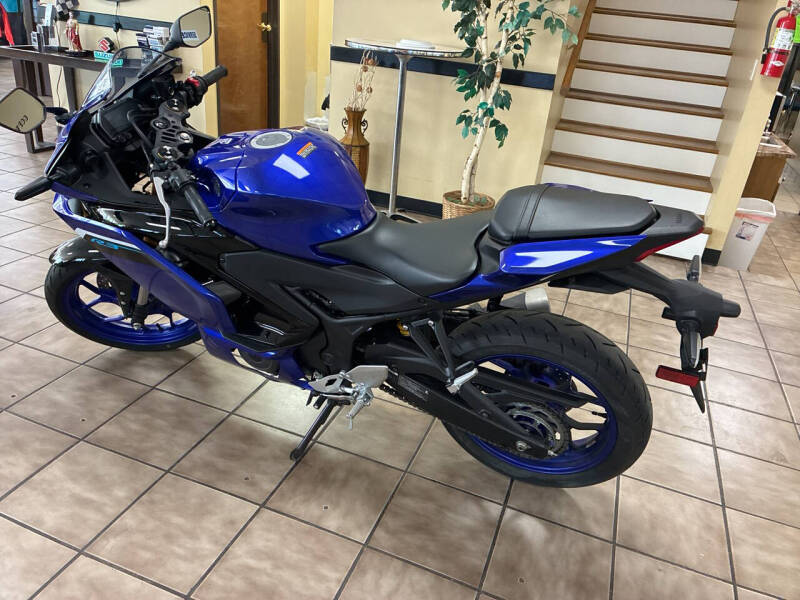 2025 Yamaha YZF-R3