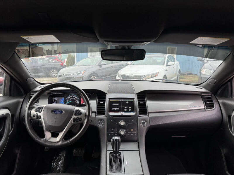 2015 Ford Taurus SEL