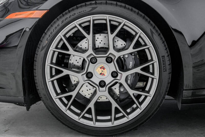 2025 Porsche 911 Carrera