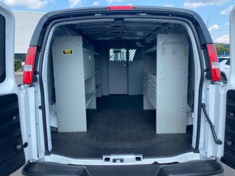 2025 GMC Savana 2500