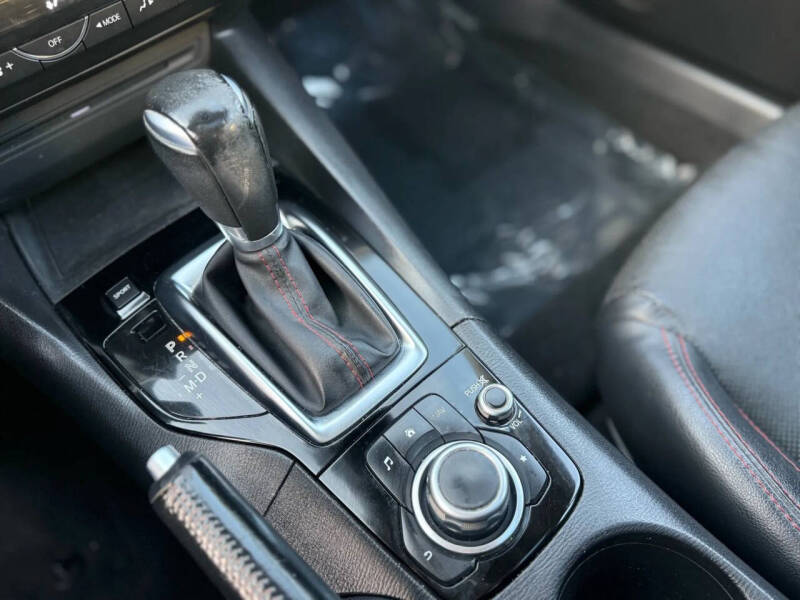 2016 Mazda MAZDA3 s Grand Touring