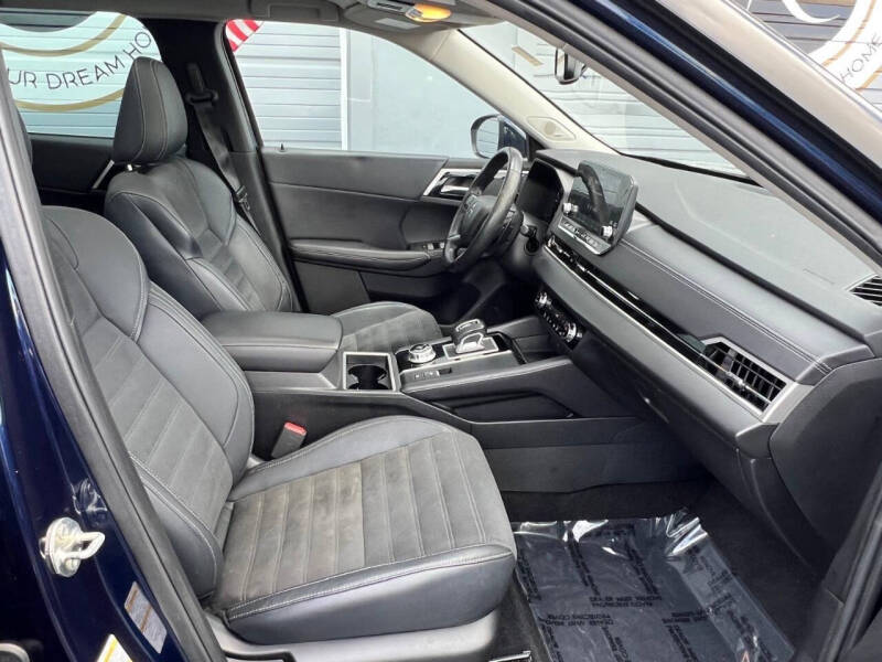 2023 Mitsubishi Outlander SE
