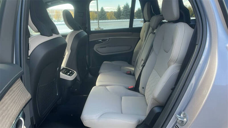 2026 Volvo XC90 B5 Core