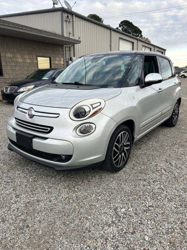 FIAT 500L's photo