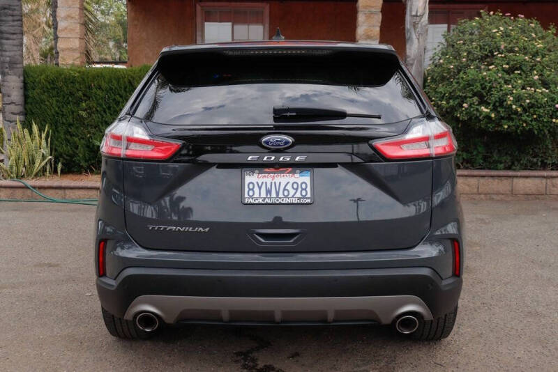 2021 Ford Edge Titanium