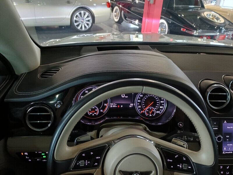 2019 Bentley Bentayga 42