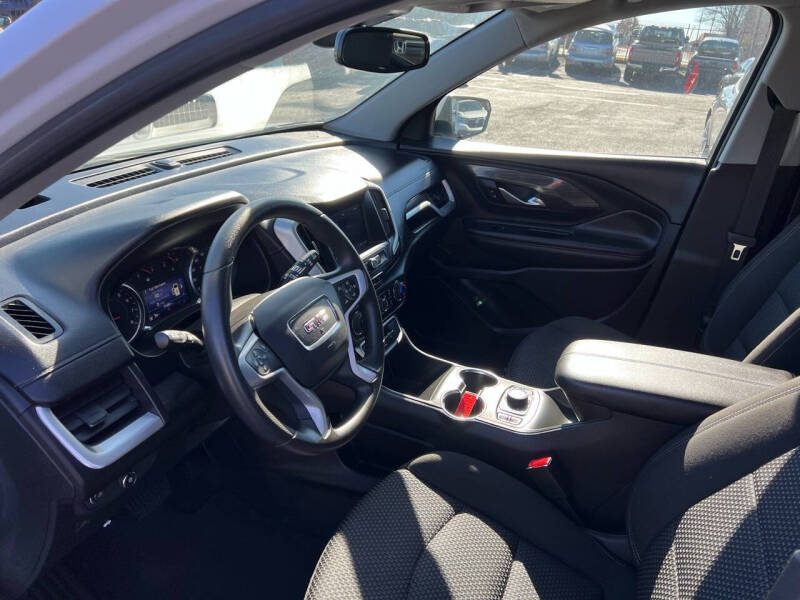 2022 GMC Terrain SLE