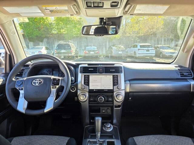 2022 Toyota 4Runner SR5