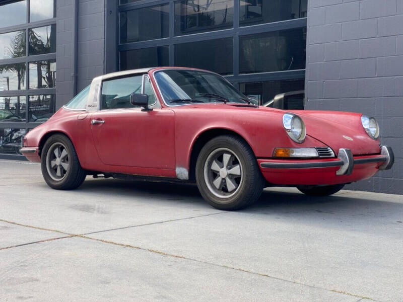 1972 Porsche 911T 2.4 Targa for sale at Gullwing Motor Cars Inc in Astoria NY