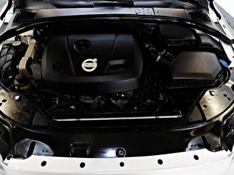 2015 Volvo XC70 T5 Drive-E Premier Plus