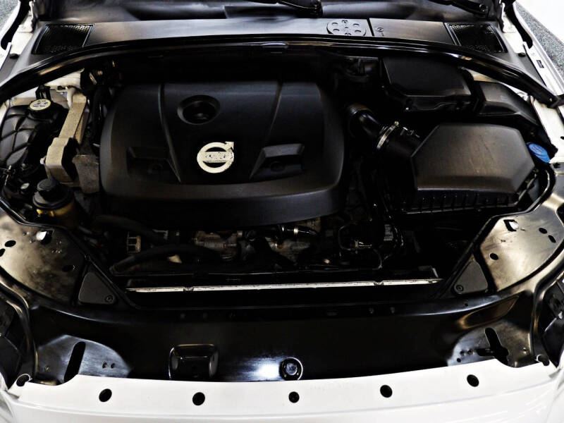 2015 Volvo XC70 T5 Drive-E Premier Plus