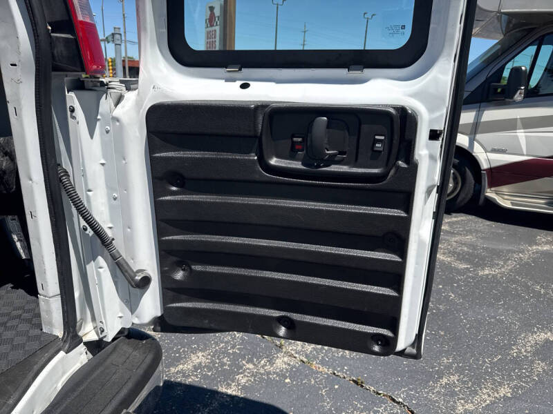 2024 Chevrolet Express 2500