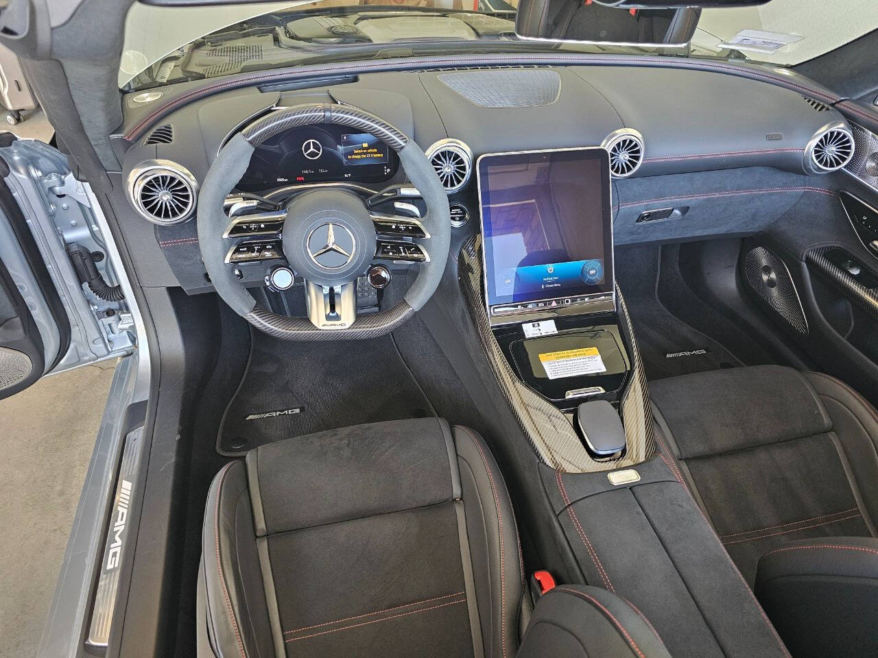 2024 Mercedes-Benz SL-Class 32
