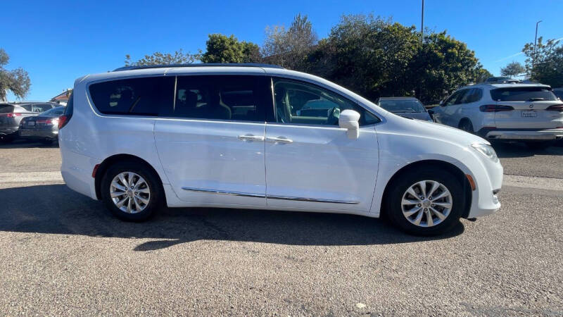 2018 Chrysler Pacifica Touring L